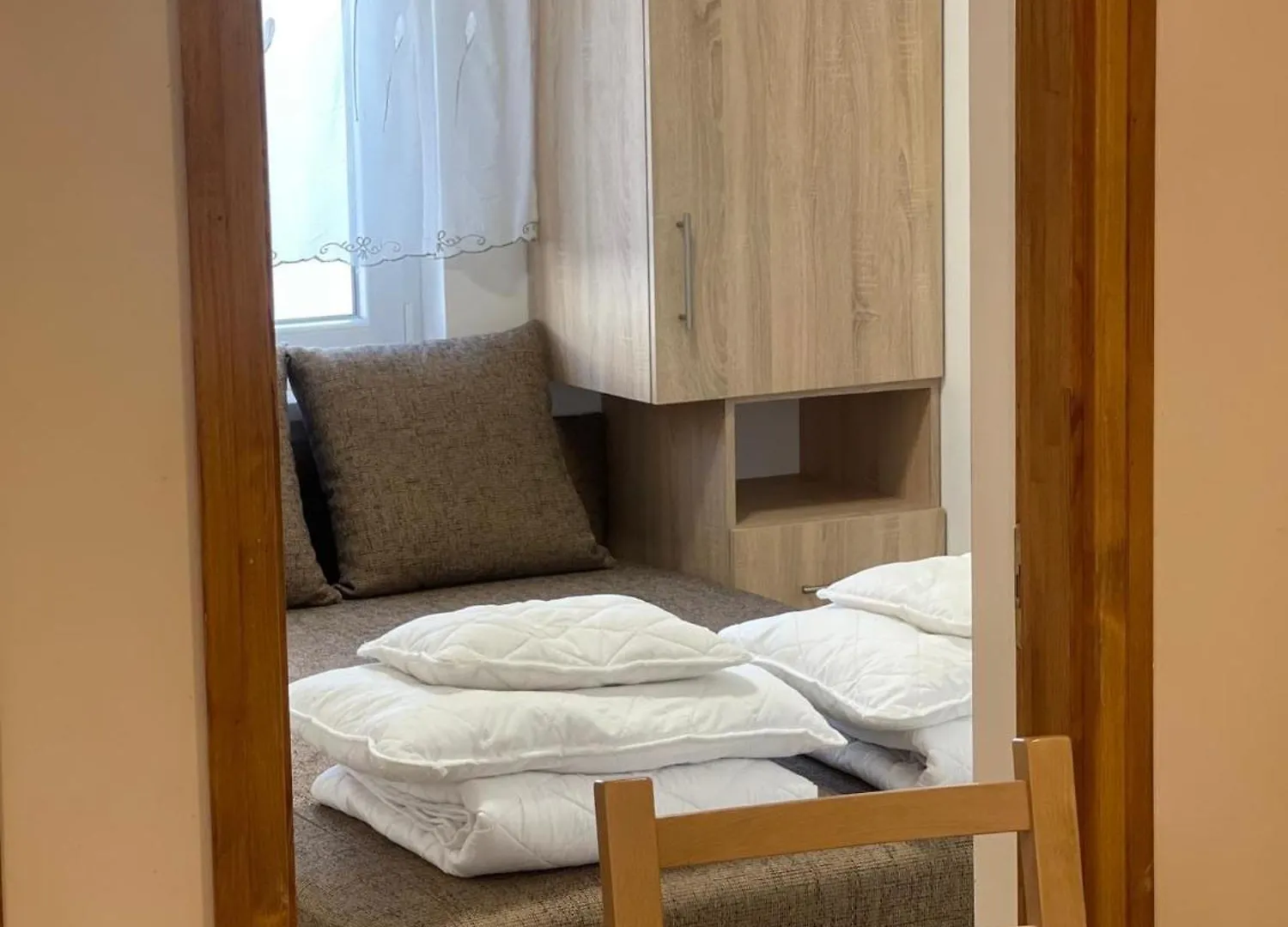 아파트 Gedeon Apartman 비르