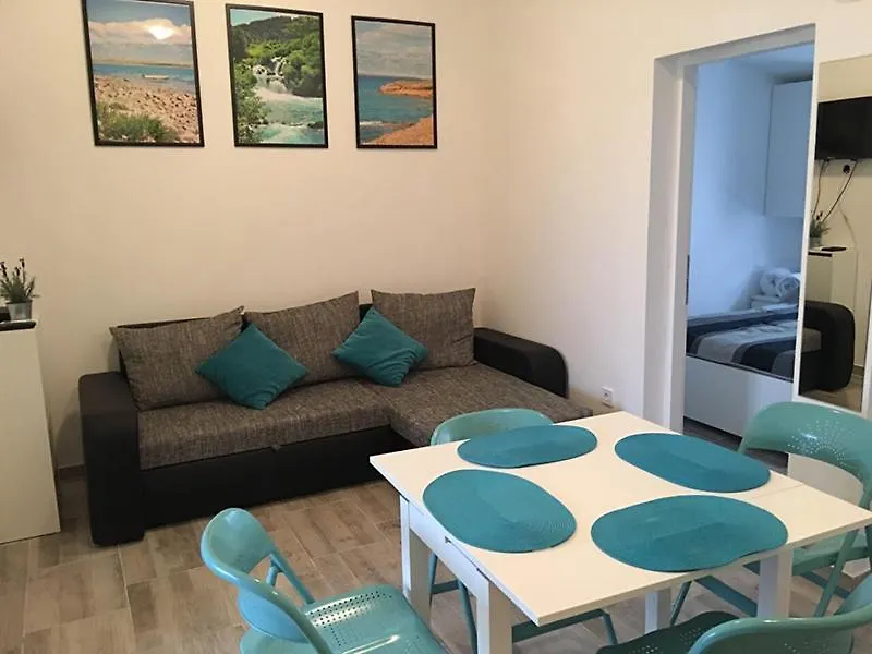 Gedeon Apartman فير